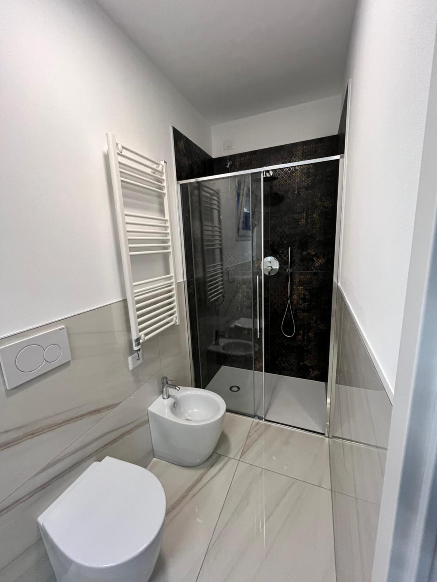 לידו די ג'סולו Beach Palace With Small Swimming Pool, Private Beach, Parking מראה חיצוני תמונה