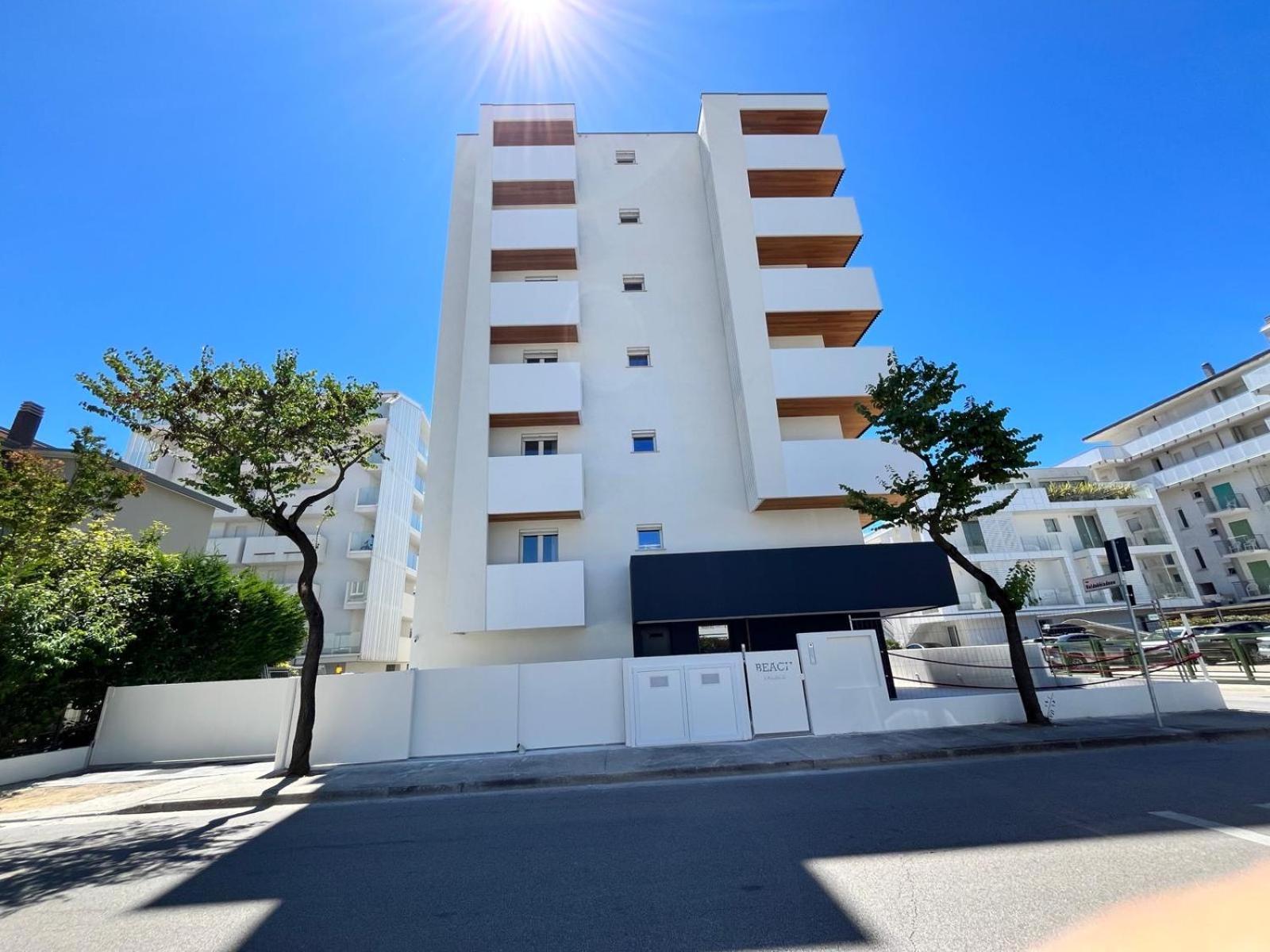 לידו די ג'סולו Beach Palace With Small Swimming Pool, Private Beach, Parking מראה חיצוני תמונה
