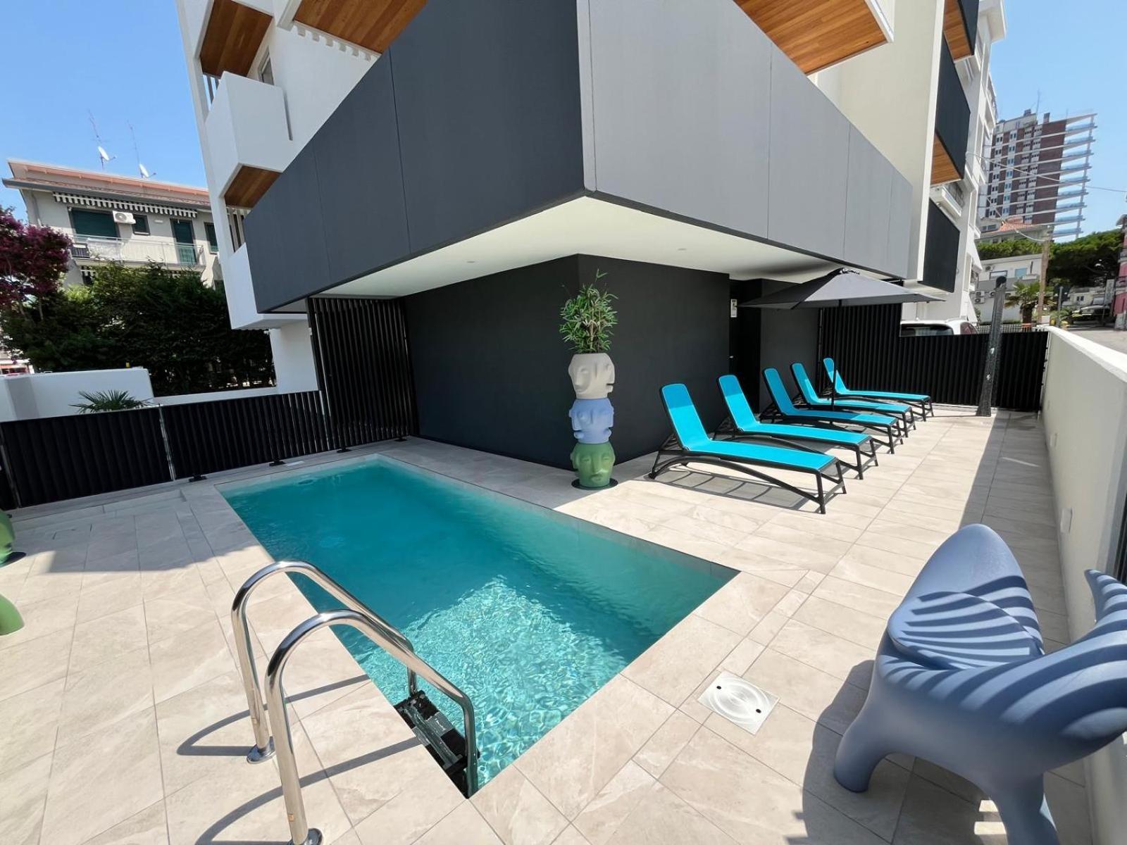 לידו די ג'סולו Beach Palace With Small Swimming Pool, Private Beach, Parking מראה חיצוני תמונה