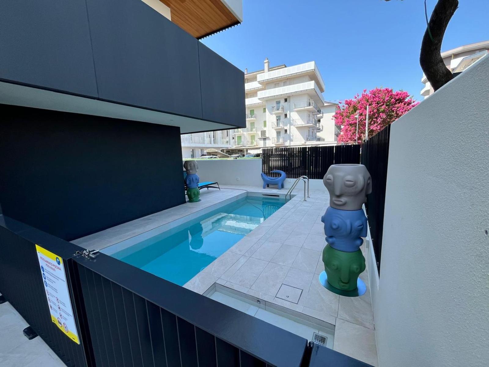 לידו די ג'סולו Beach Palace With Small Swimming Pool, Private Beach, Parking מראה חיצוני תמונה