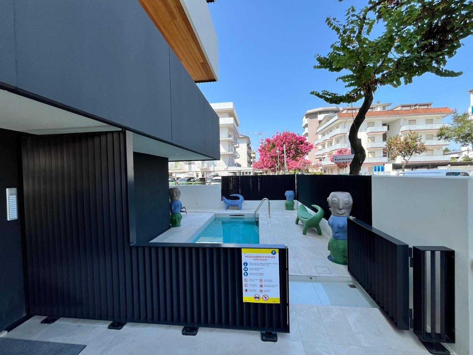לידו די ג'סולו Beach Palace With Small Swimming Pool, Private Beach, Parking מראה חיצוני תמונה
